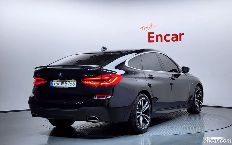 BMW 6 Series GT 620d xDrive M 2023 — миниатюра 2