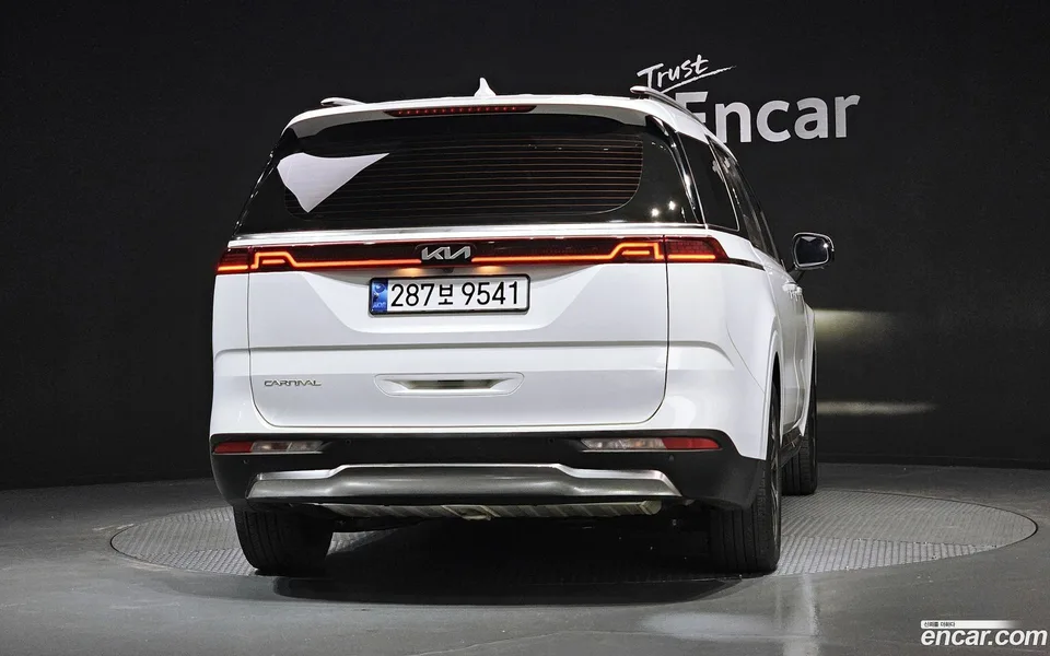 Kia Carnival 9 2023 — миниатюра 4