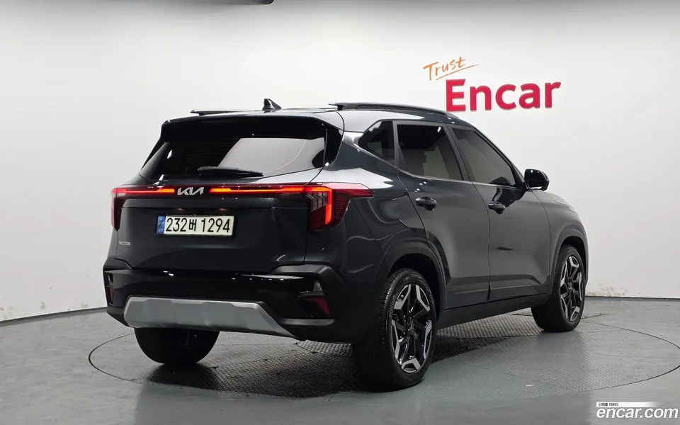 Kia Seltos 1.6 2WD 2023 — миниатюра 2