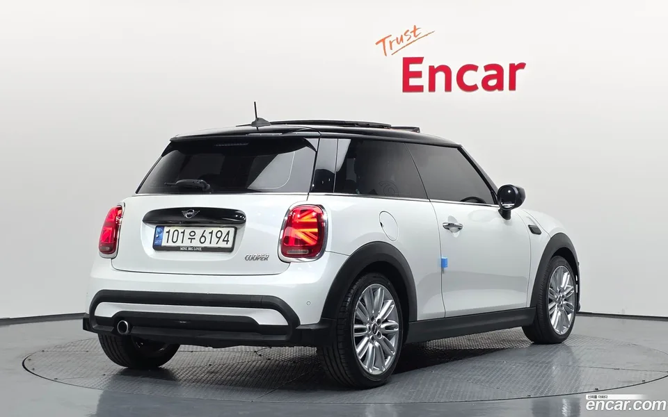 MINI Cooper 2023 — миниатюра 2