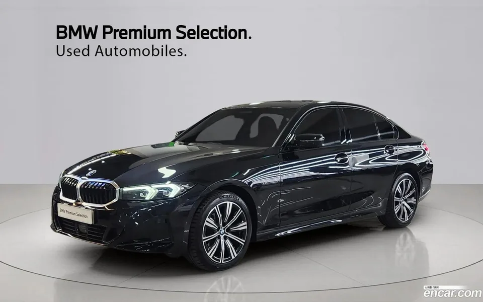 BMW 3 Series 320i 2025 — фото 1, купить с доставкой в Москву