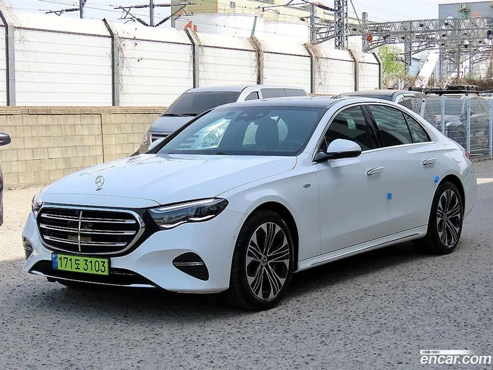 Mercedes-Benz E-Class E350e 4MATIC 2025 — миниатюра 2