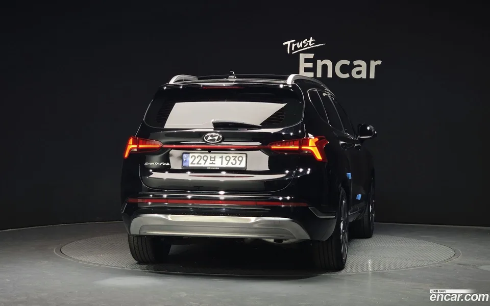 Hyundai SantaFe 2.5T 2WD 2023 — миниатюра 4
