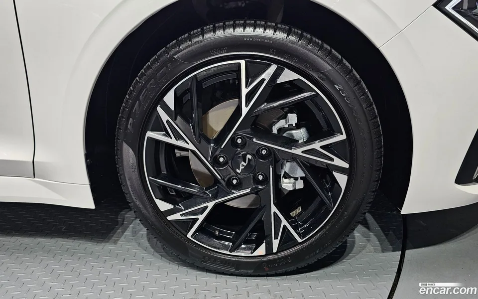 Kia K5 2.0 2025 — миниатюра 5