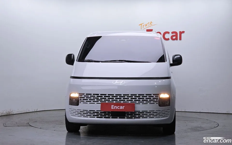 Hyundai Staria 11 2024 — миниатюра 3