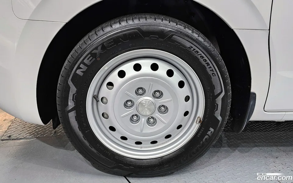 Hyundai Staria 11 2024 — миниатюра 5