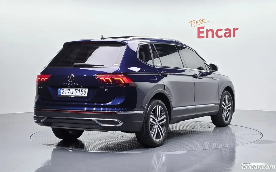 Volkswagen Tiguan Allspace 2.0 TSI 2022 — миниатюра 2