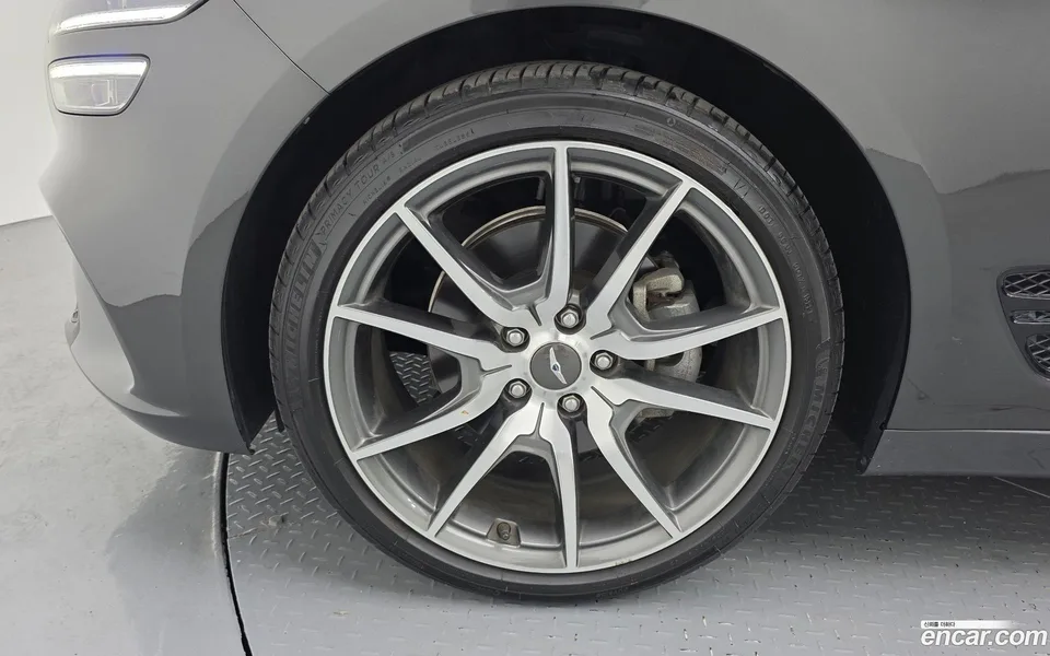 Genesis G70 Shooting Brake 2.0T 2WD 2022 — миниатюра 5