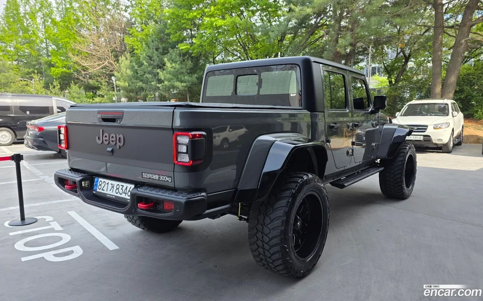 Jeep Gladiator 3.6 2023 — миниатюра 2