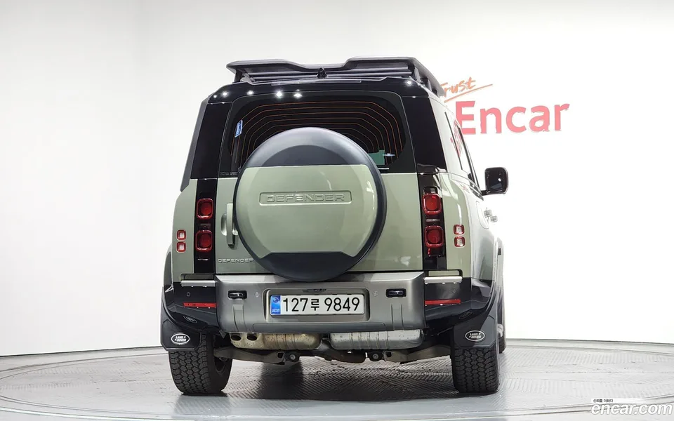 Land Rover Defender 110 D250 X- SE 2025 — миниатюра 4