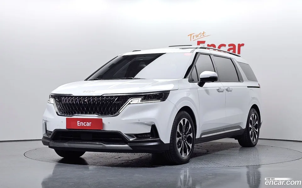 Kia Carnival 9 2023 — фото 1, купить с доставкой в Москву