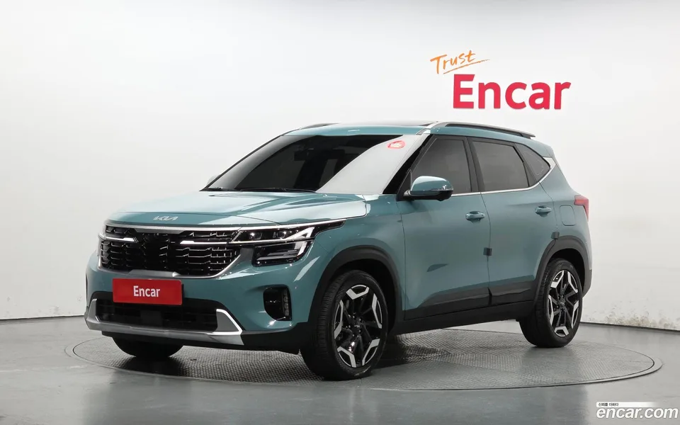 Kia Seltos 1.6 2WD 2023 — фото 1, купить с доставкой в Москву
