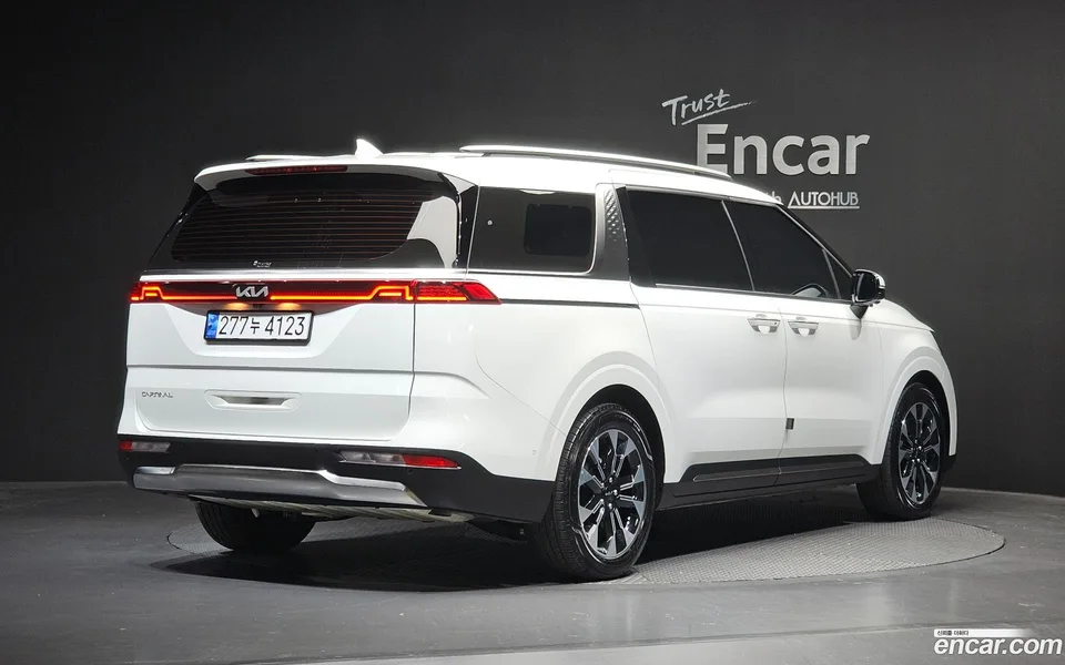 Kia Carnival 9 2023 — миниатюра 2