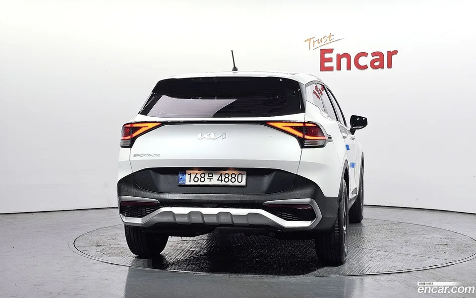 Kia Sportage 2.0 2WD 2022 — миниатюра 4