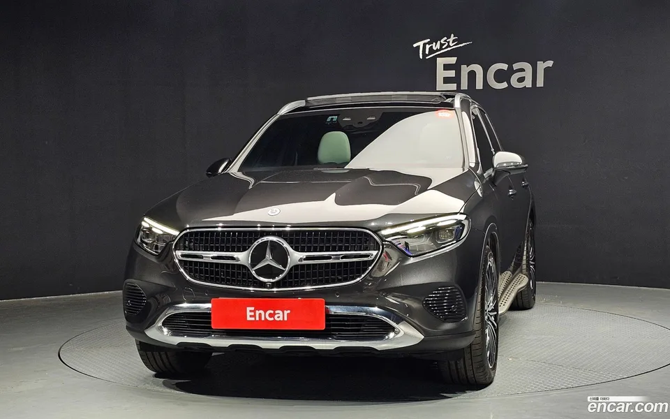 Mercedes-Benz GLC-Class GLC300 4MATIC 2024 — миниатюра 3