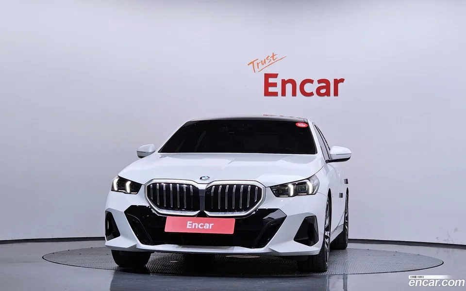 BMW 5 Series 530i xDrive M 2025 — миниатюра 3