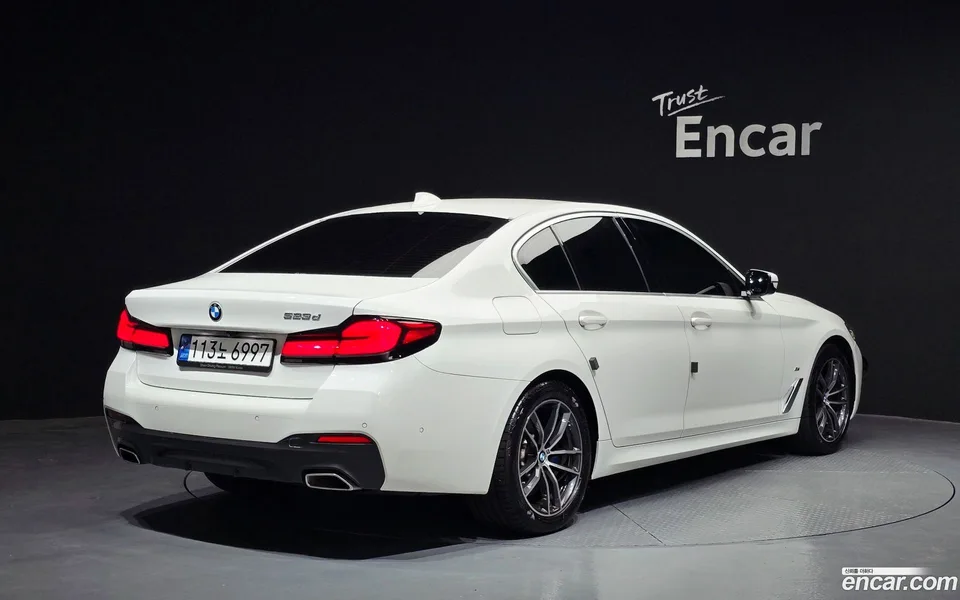 BMW 5 Series 523d M 2022 — миниатюра 2