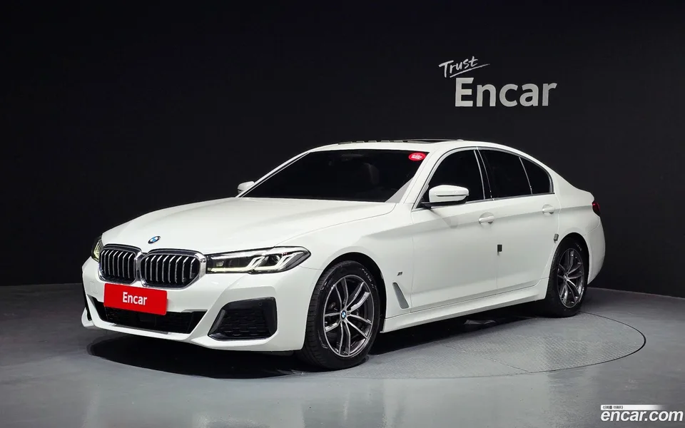 BMW 5 Series 523d M 2022 — фото 1, купить с доставкой в Москву