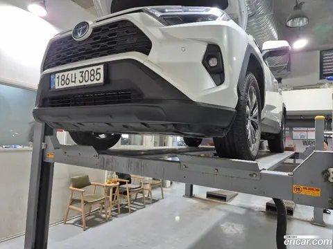 Toyota RAV4 2024 купить в Москве