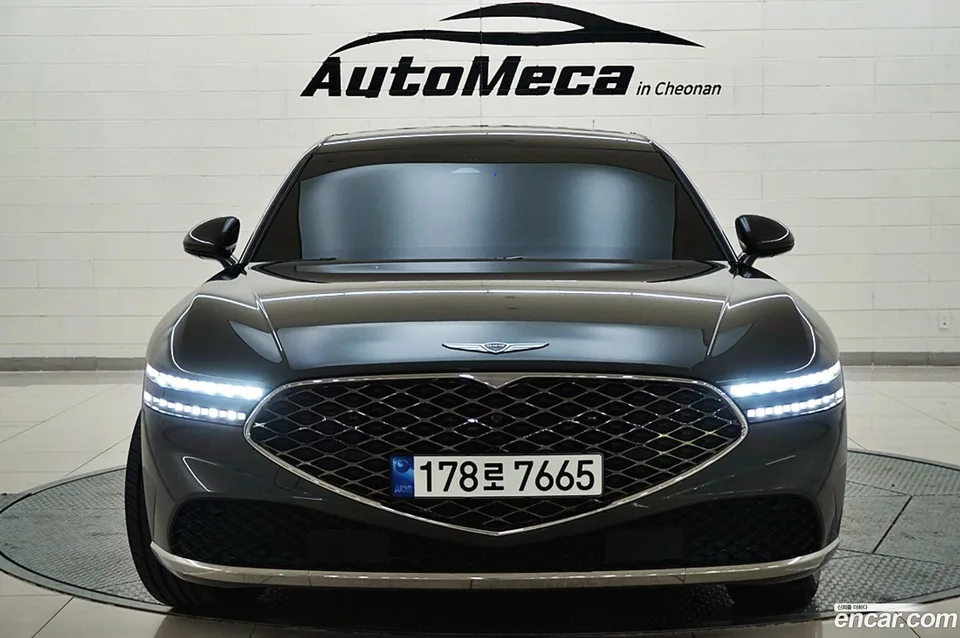 Genesis G90 3.5 AWD 2022 — фото 1, купить с доставкой в Москву