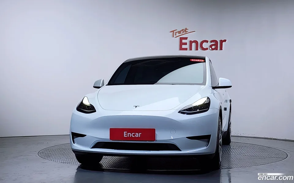Tesla Model Y RWD 2023 — миниатюра 3