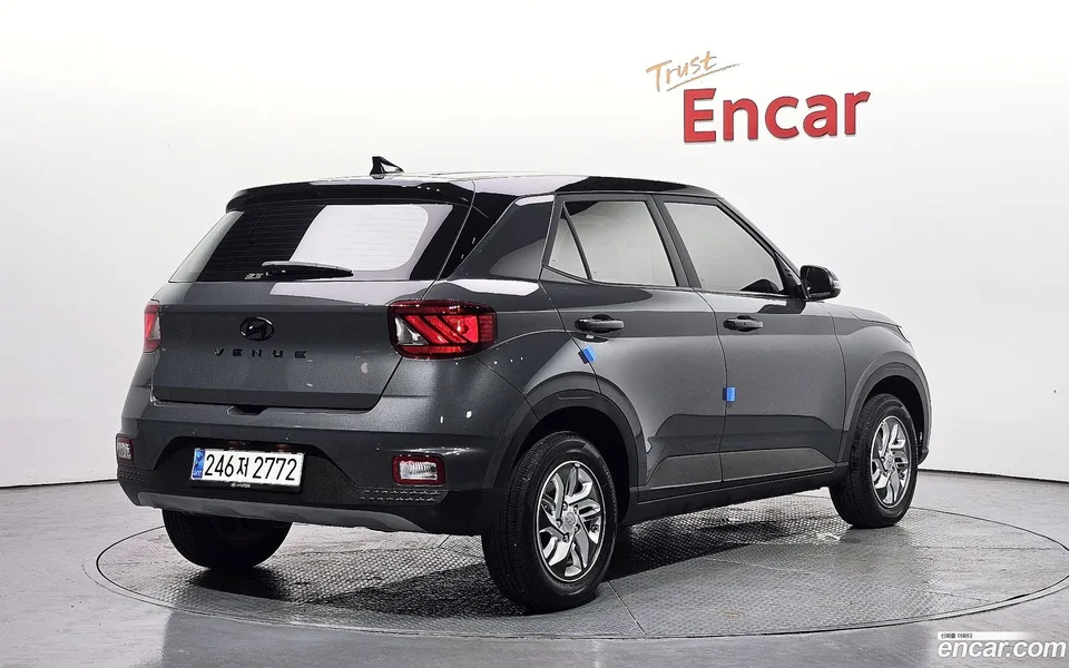 Hyundai Venue 1.6 2023 — миниатюра 2