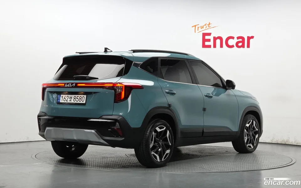 Kia Seltos 1.6 2WD 2023 — миниатюра 2