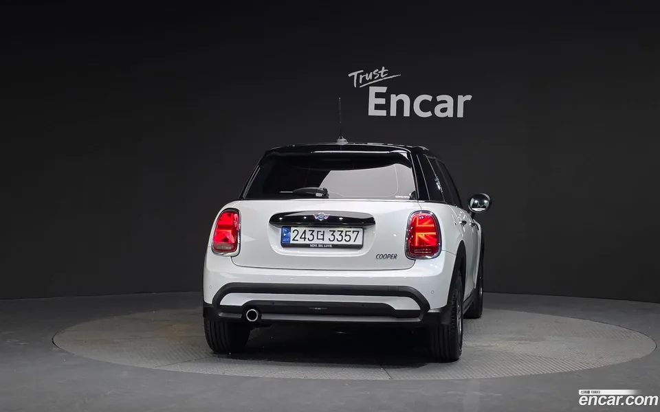 MINI Cooper 2023 — миниатюра 4