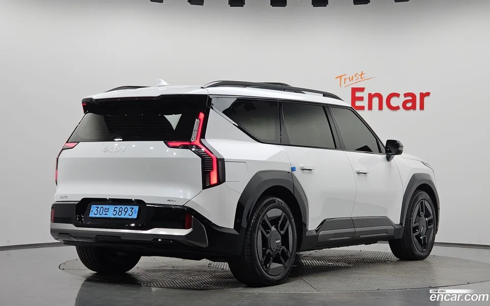 Kia EV9 4WD 2024 — миниатюра 2