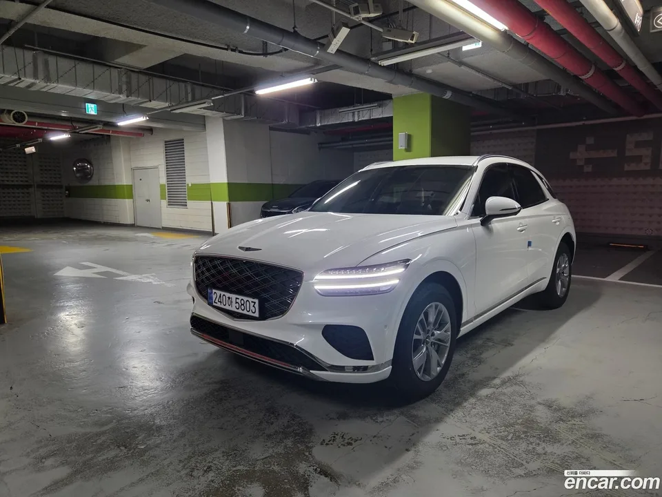 Genesis GV70 2.5T 2WD 2026 — миниатюра 2