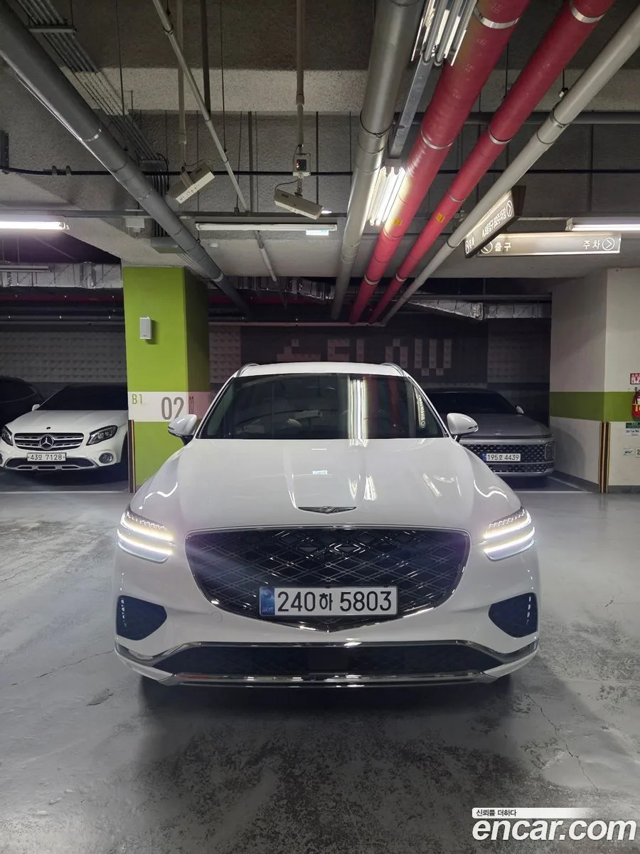 Genesis GV70 2.5T 2WD 2026 — фото 1, купить с доставкой в Москву