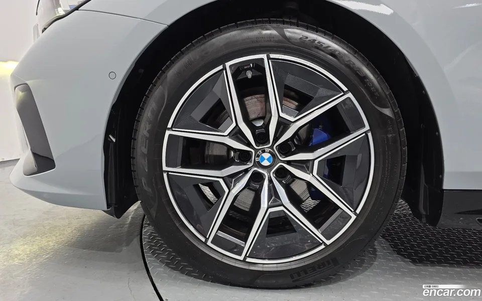 BMW 5 Series 520i M 2025 — миниатюра 5
