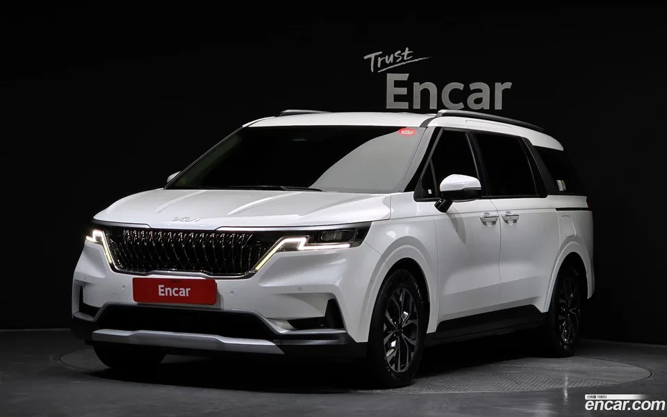 Kia Carnival 9 2022 — фото 1, купить с доставкой в Москву