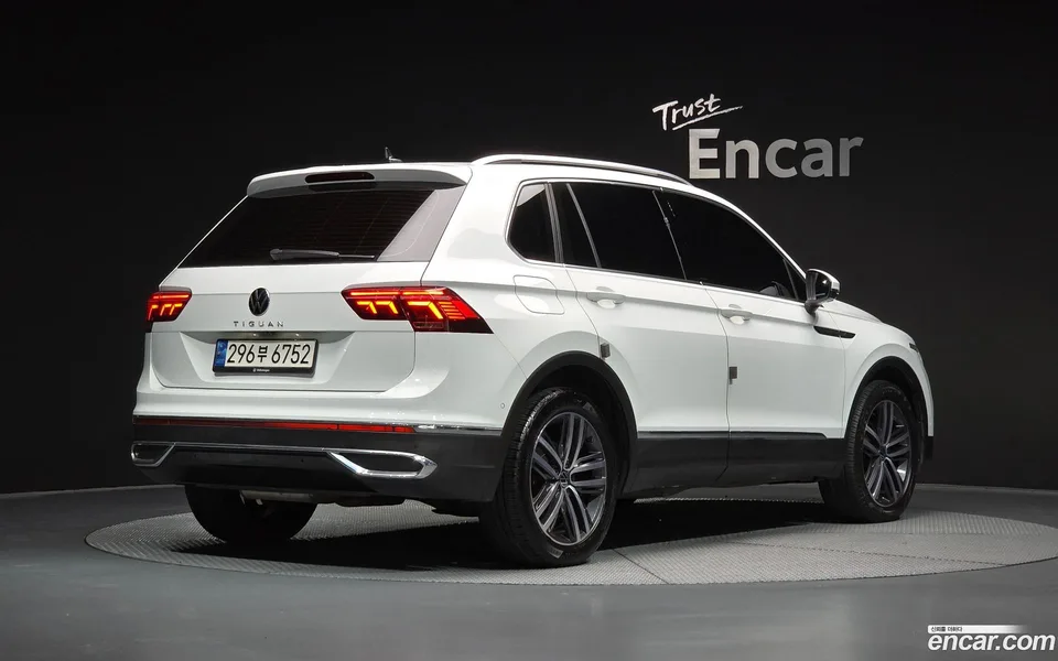 Volkswagen Tiguan 2.0 TDI 2022 — миниатюра 2