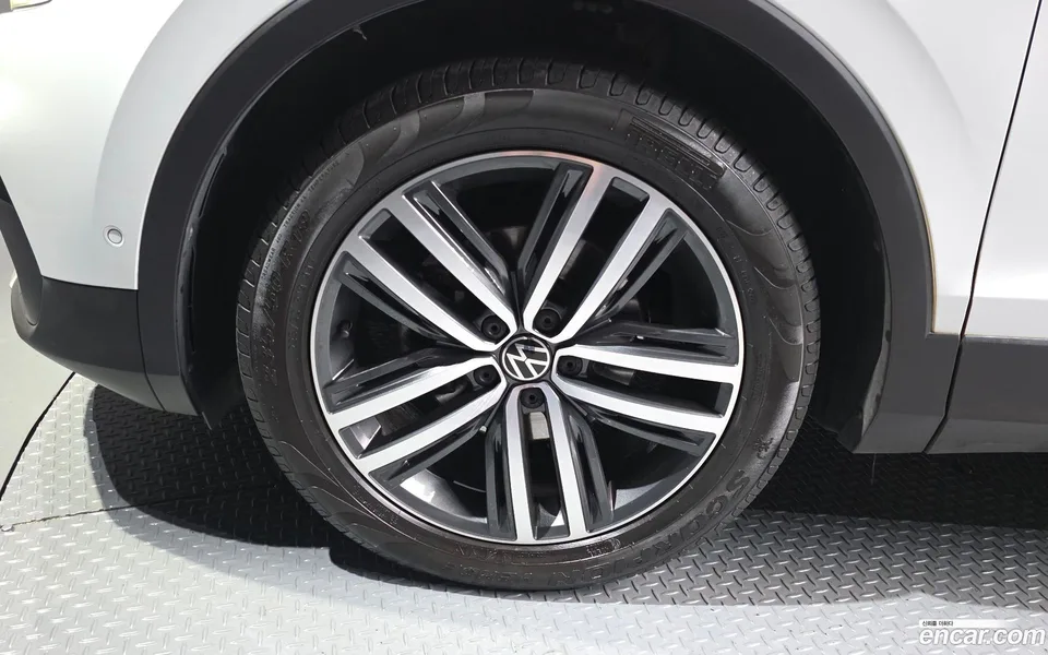 Volkswagen Tiguan 2.0 TDI 2022 — миниатюра 5