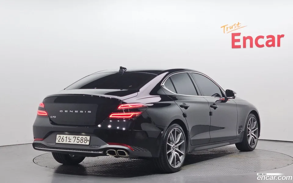 Genesis G70 2.0T 2WD 2022 — миниатюра 2