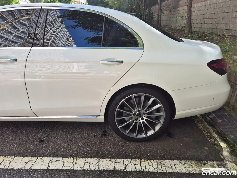 Mercedes-Benz E-Class E450 4MATIC 2023 — миниатюра 5