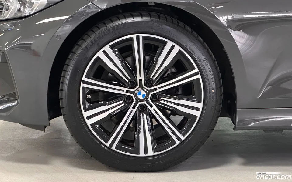 BMW 3 Series 320i 2025 — миниатюра 5
