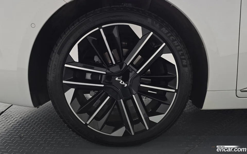 Kia K8 Hybrid 2025 — миниатюра 5