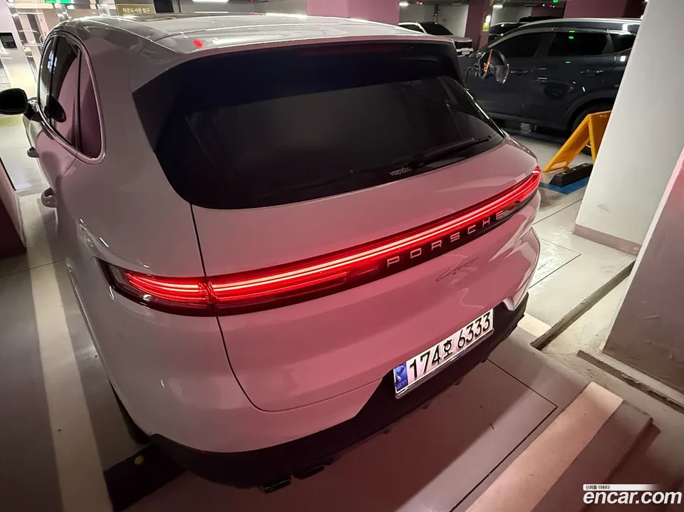 Porsche Cayenne 3.0 2023 — миниатюра 4