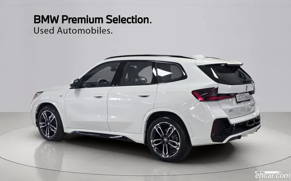 BMW X1 xDrive 20i M 2025 — миниатюра 2