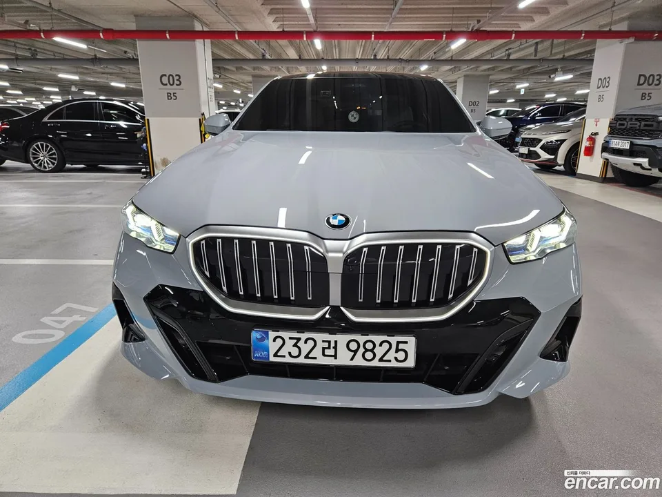 BMW 5 Series 520i M 2025 — миниатюра 3