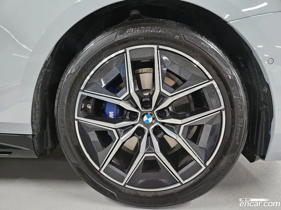 BMW 5 Series 520i M 2025 — миниатюра 5