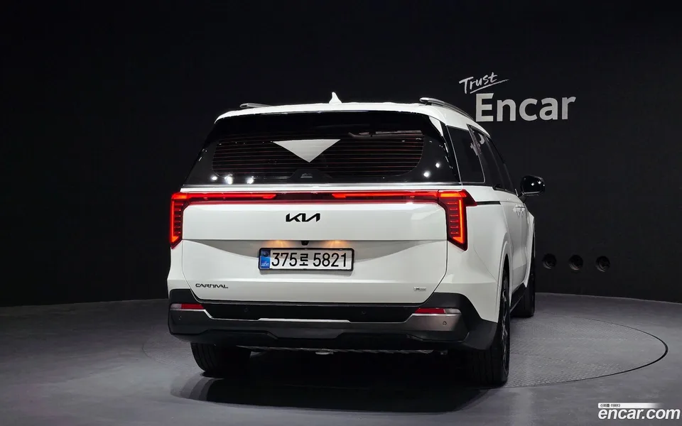 Kia Carnival 7 X Line 2025 — миниатюра 4