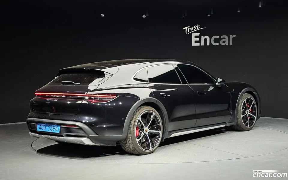 Porsche Taycan 4S 2025 — миниатюра 2