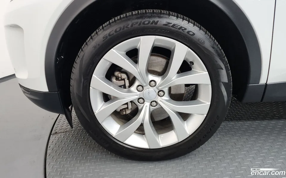 Land Rover Discovery Sport P250 SE 2022 — миниатюра 5