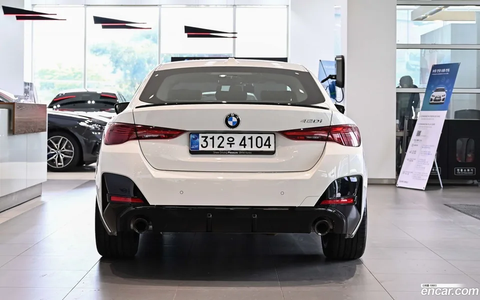 BMW 4 Series 420i M 2025 — миниатюра 3