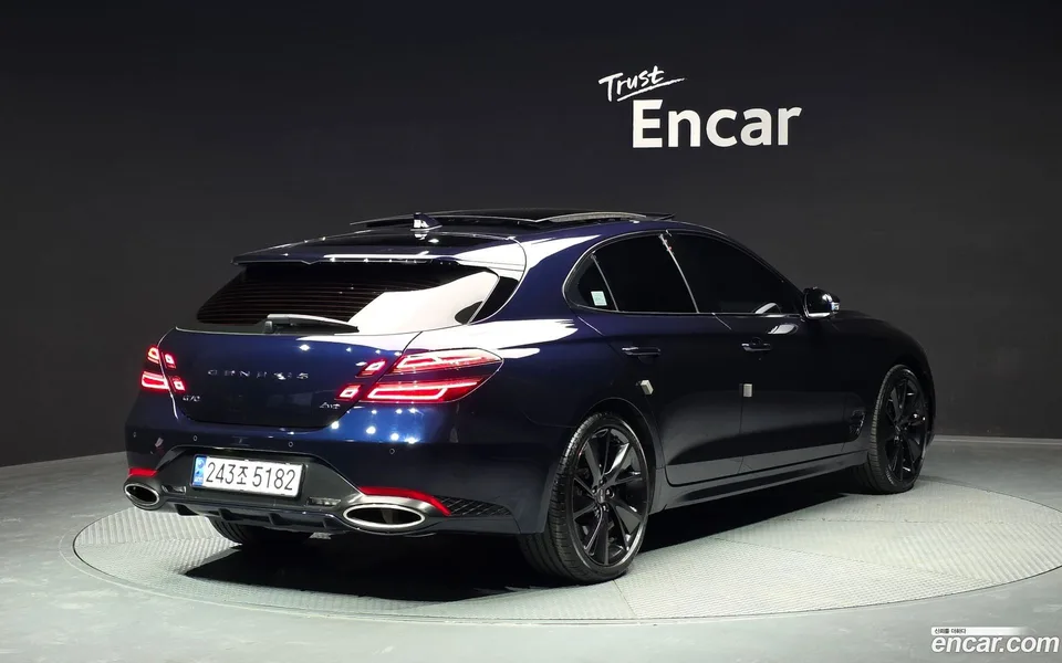 Genesis G70 Shooting Brake 2.0T 4WD 2023 — миниатюра 2