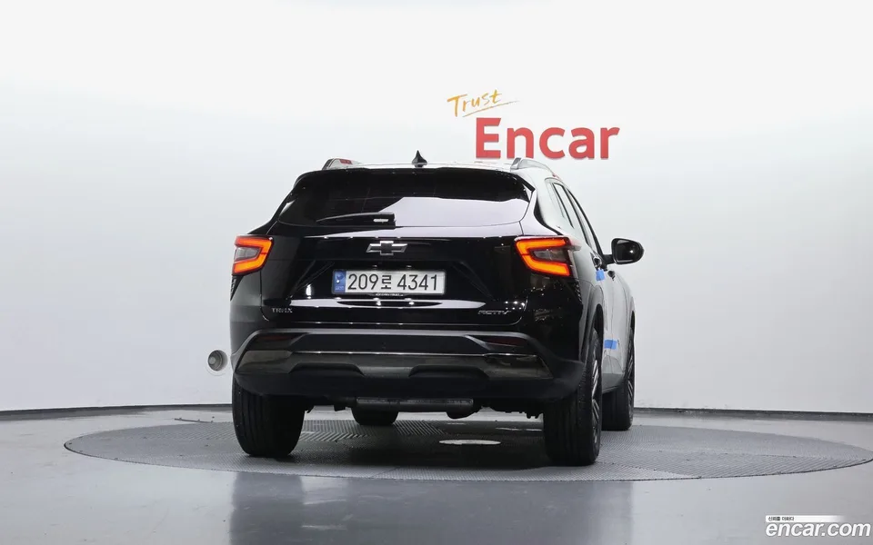 Chevrolet Trax Crossover 1.2 ACTIV 2023 — миниатюра 3