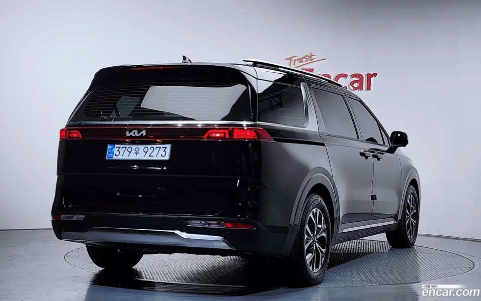 Kia Carnival 9 2023 — миниатюра 2